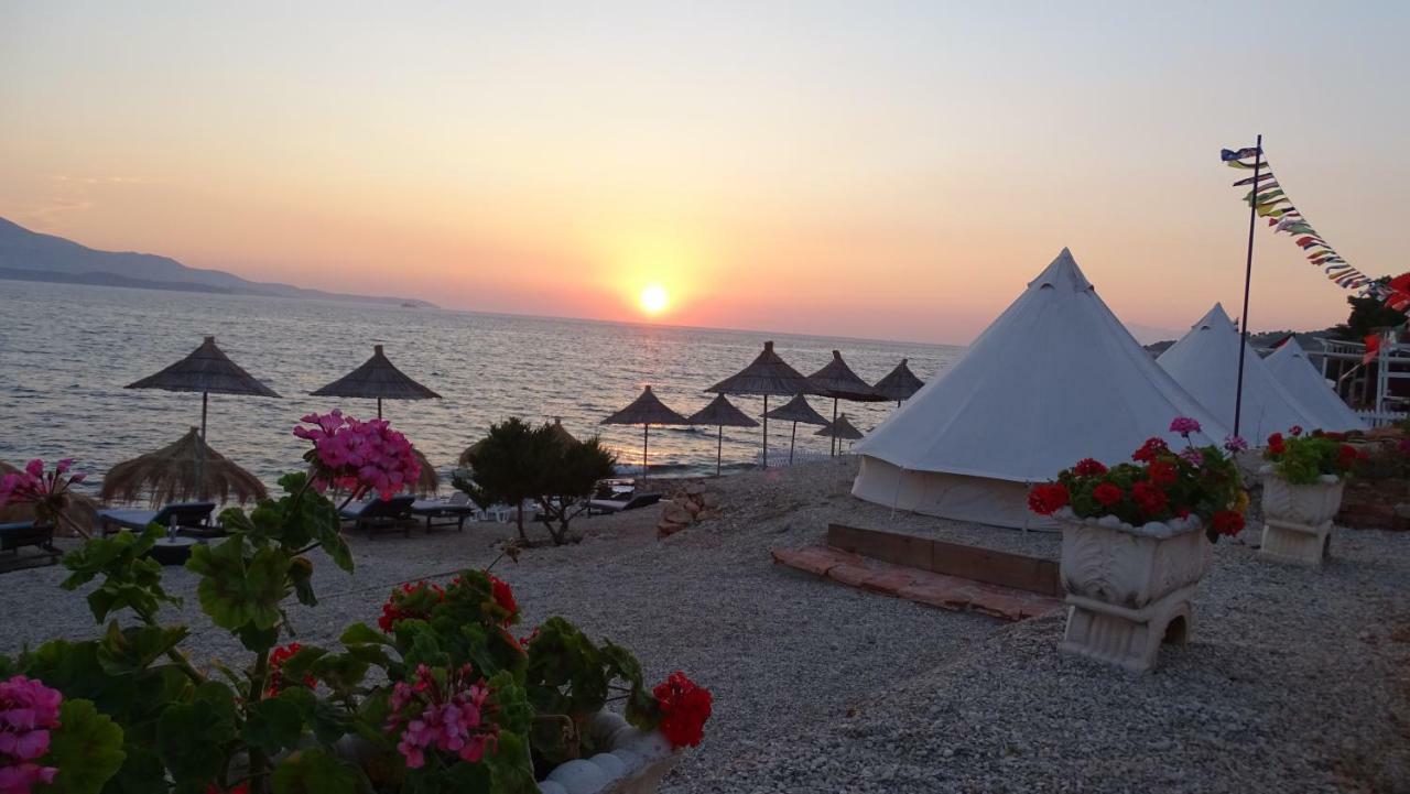 Glamour Camping Paradise Ksamil Hotel ภายนอก รูปภาพ